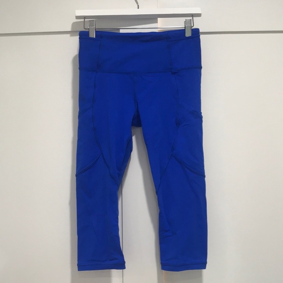 lululemon athletica Pants - Lululemon blue capris